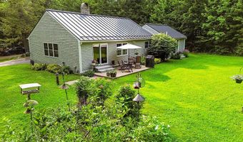 1 Castle View Ln, Belgrade, ME 04917