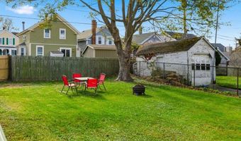 19 Dixon St 2, Newport, RI 02840