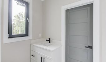 37 Deer Canyon Dr, Auburn, GA 30011