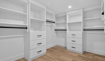 28 Amsden St 28, Arlington, MA 02474