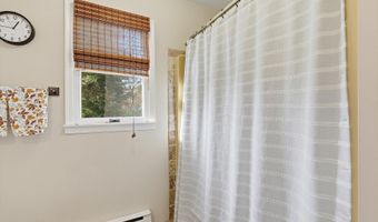 247 Serpentine Dr, Bayville, NJ 08721