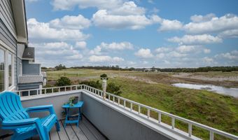 1323 VILLAGE Loop, Bandon, OR 97411