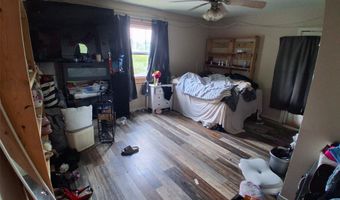 400 Hopkins St, Alba, TX 75410