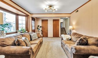 60 Fairways Blvd, Amherst, NY 14221