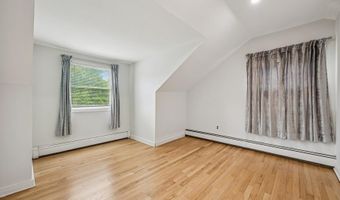 46 Purdy Ln, Amityville, NY 11795