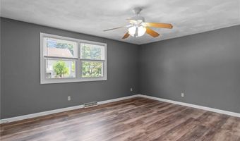 25 High St, Warwick, RI 02886