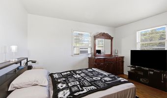 81 Elm St, Beachwood, NJ 08722
