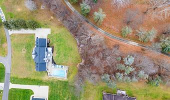 8 Country Oaks Dr, Barboursville, WV 25504