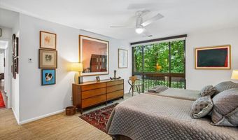 4920 SENTINEL Dr #3-305, Bethesda, MD 20816