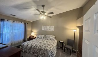 7327 Oak Knoll Dr, Indianapolis, IN 46217