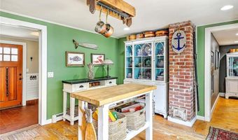 44 Washington Rd, Barrington, RI 02806