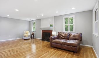 39 Ethan Allen Dr, Acton, MA 01720