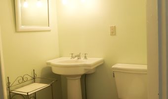 22 E Chestnut St, Augusta, ME 04330