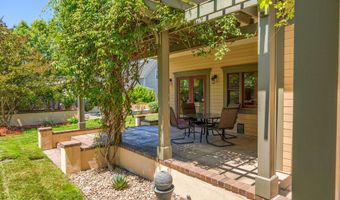 586 B St, Ashland, OR 97520