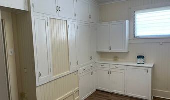 3232 Brokaw St, Honolulu, HI 96815
