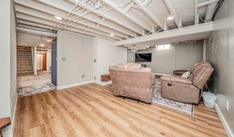 111 Moyne Dr, Abilene, KS 67410