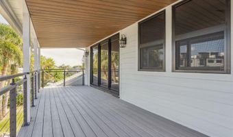 769 KINGSTON Ct, Apollo Beach, FL 33572