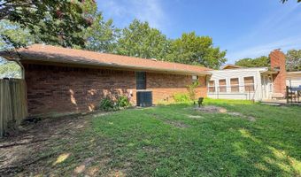 2100 Mockingbird Ln, McAlester, OK 74501