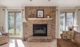 W2567 RIDGEBROOK Court, Appleton, WI 54915