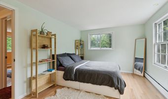 2422 Essex, Ann Arbor, MI 48104
