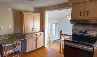 9 Cannon St, Cranston, RI 02920