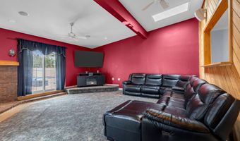 496 Apple Valley Dr, Belford, NJ 07718