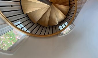 8904 GRANT St, Bethesda, MD 20817