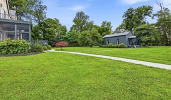 11005 Park Rd, Anchorage, KY 40223