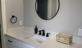 218 Robert Lee Dr, Booneville, MS 38829