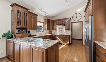 522 Arbor Meadow Dr, Ballwin, MO 63021