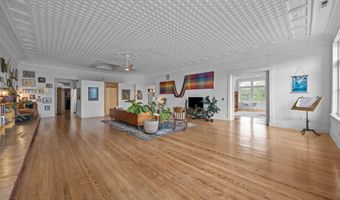 522 W 1st St, Ayden, NC 28513