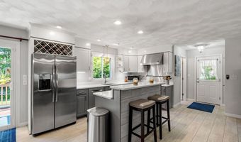 9 Good St, Billerica, MA 01821