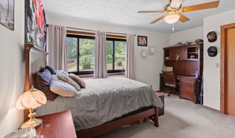 10463 Farm Road 1182, Aurora, MO 65605