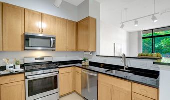 1201 N GARFIELD St 202, Arlington, VA 22201