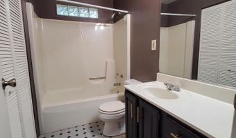 2828 Packard St, Ann Arbor, MI 48108