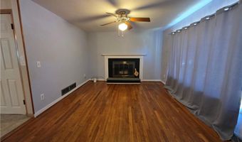 1 Hopkins Ct, Coventry, RI 02816