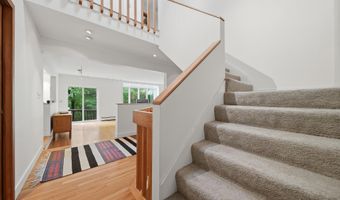 10 Eaton Rd, Amherst, NH 03031