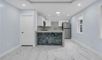 458 High St 3-L, Central Falls, RI 02863
