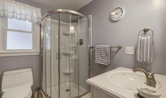 106 Academy St, Bristol, CT 06010