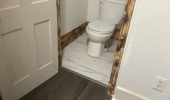 6 Henry St, Amsterdam, NY 12010