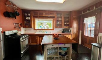 55 Greylock Ave, Cranston, RI 02910