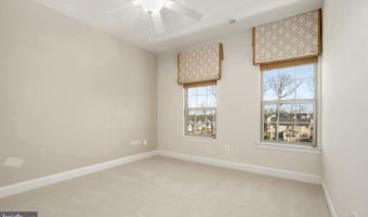 42101 PIEBALD Sq, Aldie, VA 20105