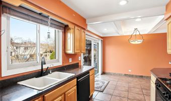 818 RUMPLE Ln, Addison, IL 60101