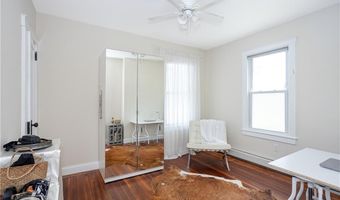 2 Bedlow Ave, Newport, RI 02840