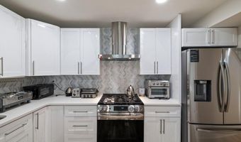 11 Potomac Ln, Albrightsville, PA 18210