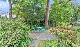 5121 BALTAN Rd, Bethesda, MD 20816