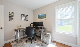 48 Garfield Ave, Bristol, RI 02809