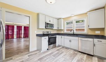 901 Fremont Dr, Anderson, IN 46012