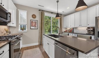 2951 Simpson Dr, Charlotte, NC 28205