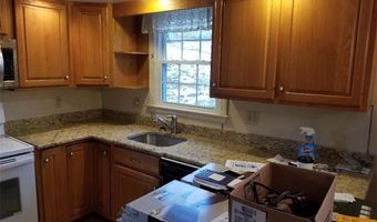 36 Woodcrest Dr, Bristol, CT 06010